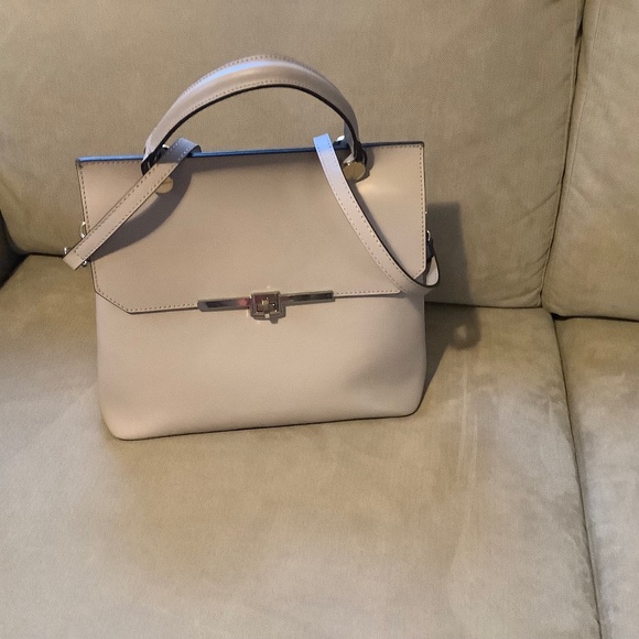 New Luana Ferracuti Leather Handbags - Picture 4 of 6